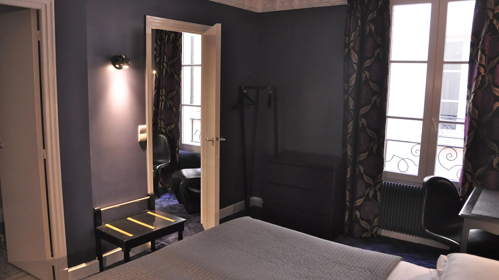 Noir Hotel